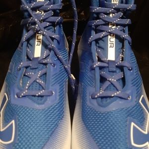 Under Armour Highlight football cleats